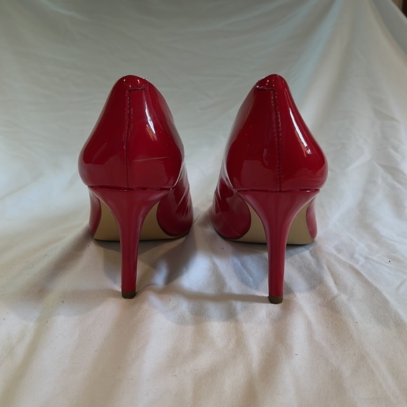 BCBG Red Pointed Heels | Women’s Size 7.5 - Picture 4 of 5